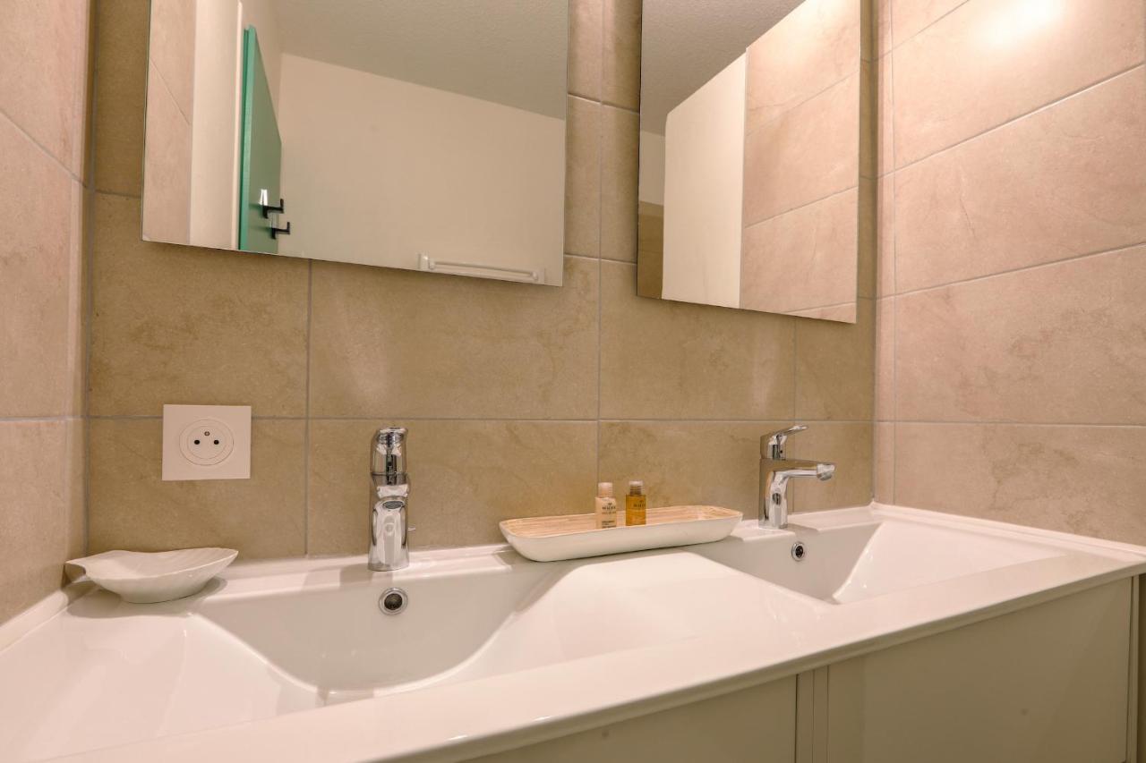 Apartment Au Coeur Du Port, Vue Unique, Pour 6